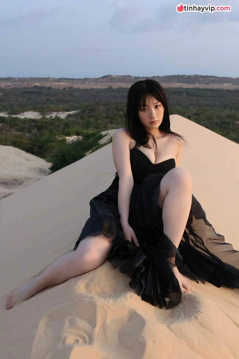 Mao Takano gây chú ý với loạt ảnh chụp mới chưa công bố