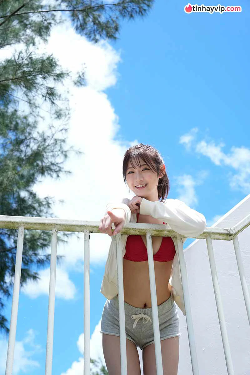 Miyazaki Sono tái xuất gravure sau 2 năm trên Young Jump