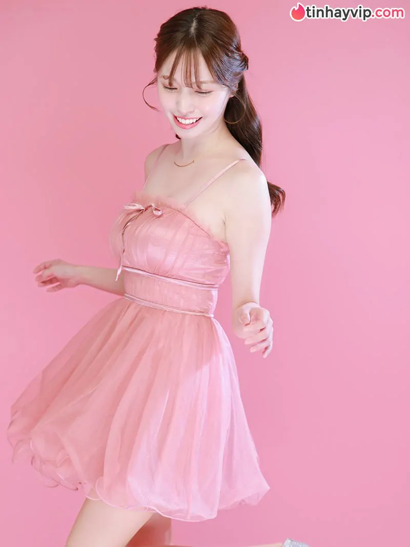 Nữ thần gravure Miyu Murashima dấn thân làm tiếp viên hộp đêm sau bê bối tình cảm chấn động