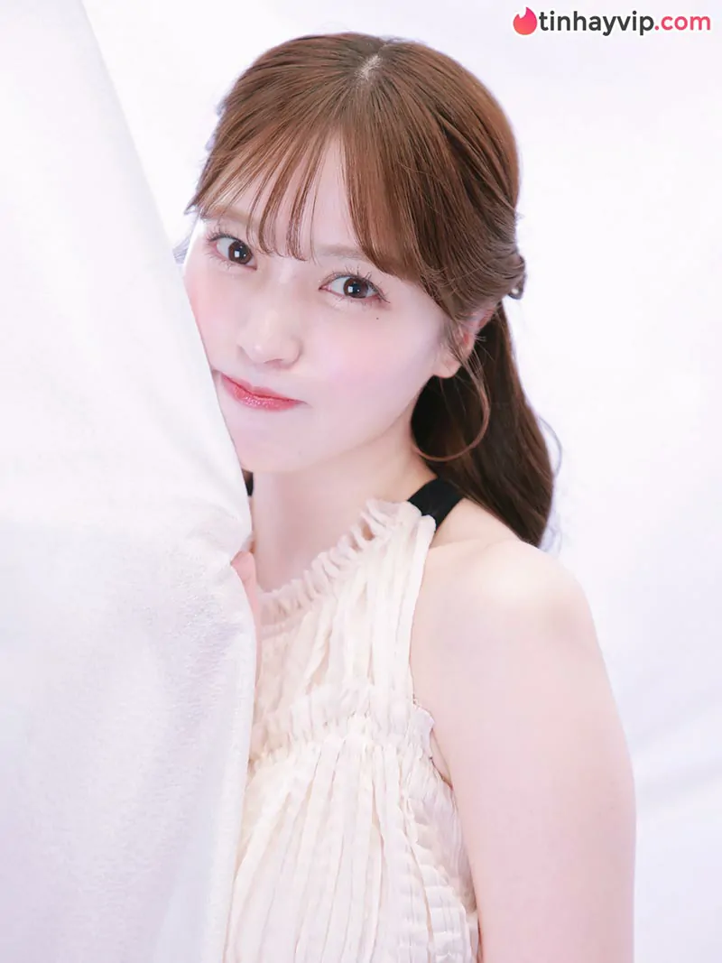 Nữ thần gravure Miyu Murashima dấn thân làm tiếp viên hộp đêm sau bê bối tình cảm chấn động