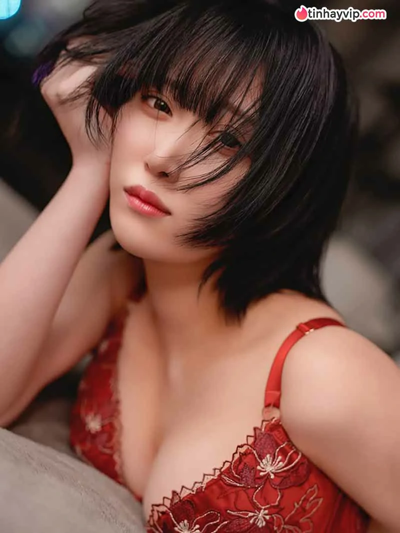 Momonosuke hé lộ ảnh thả rông vòng 1 trong bộ ảnh mới