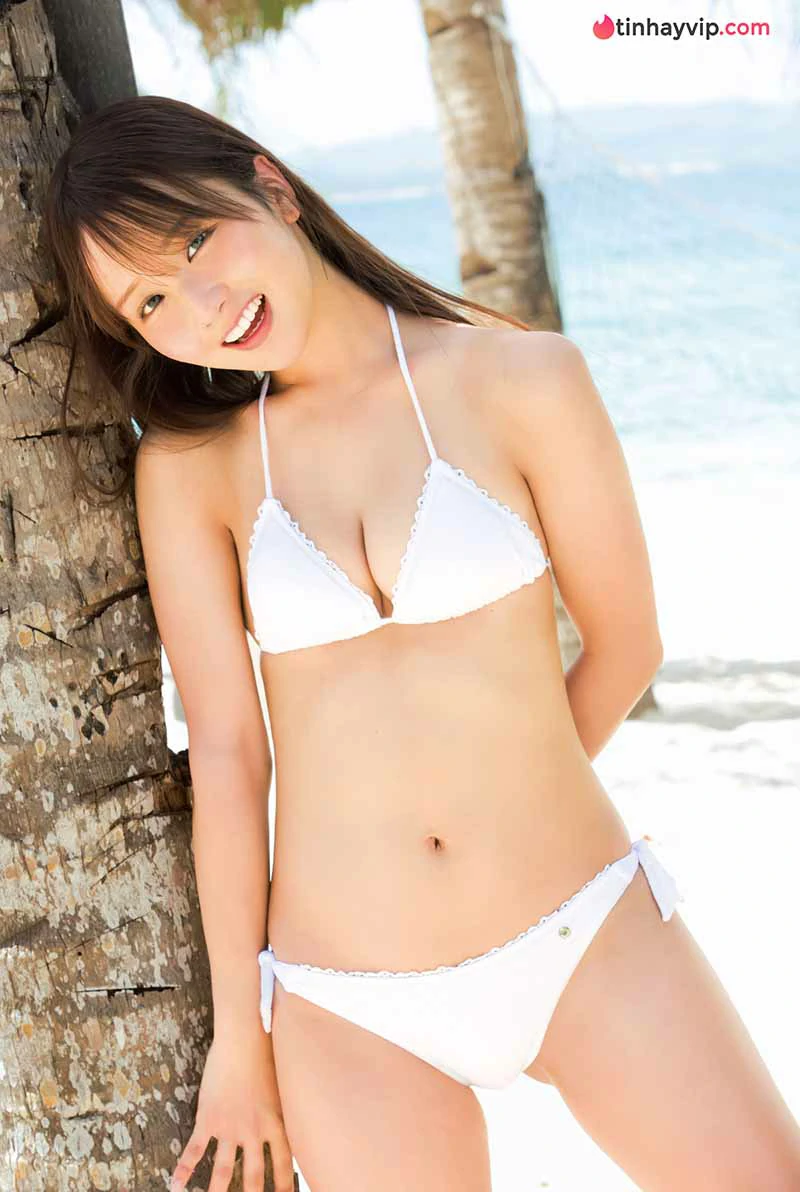 Moriwaki Ririka tái xuất FRIDAY với hình ảnh trẻ trung