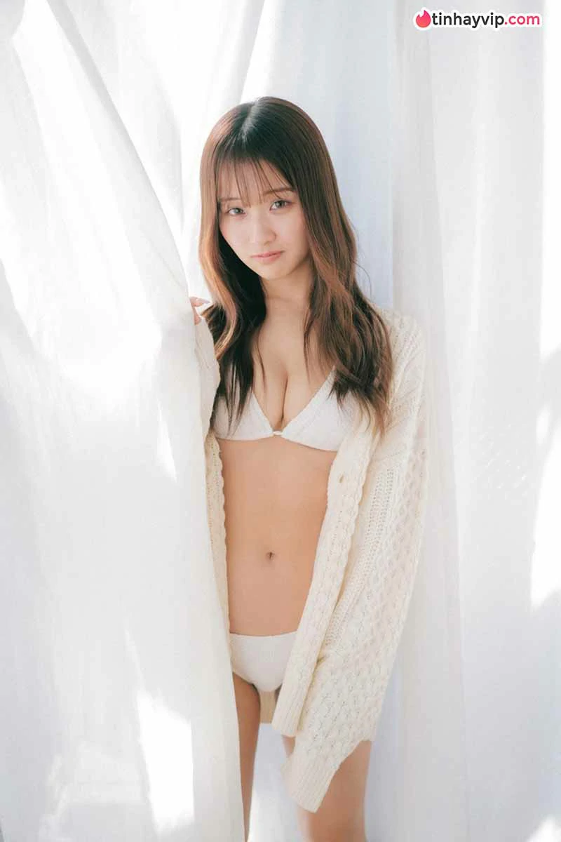 Moriwaki Ririka tái xuất FRIDAY với hình ảnh trẻ trung