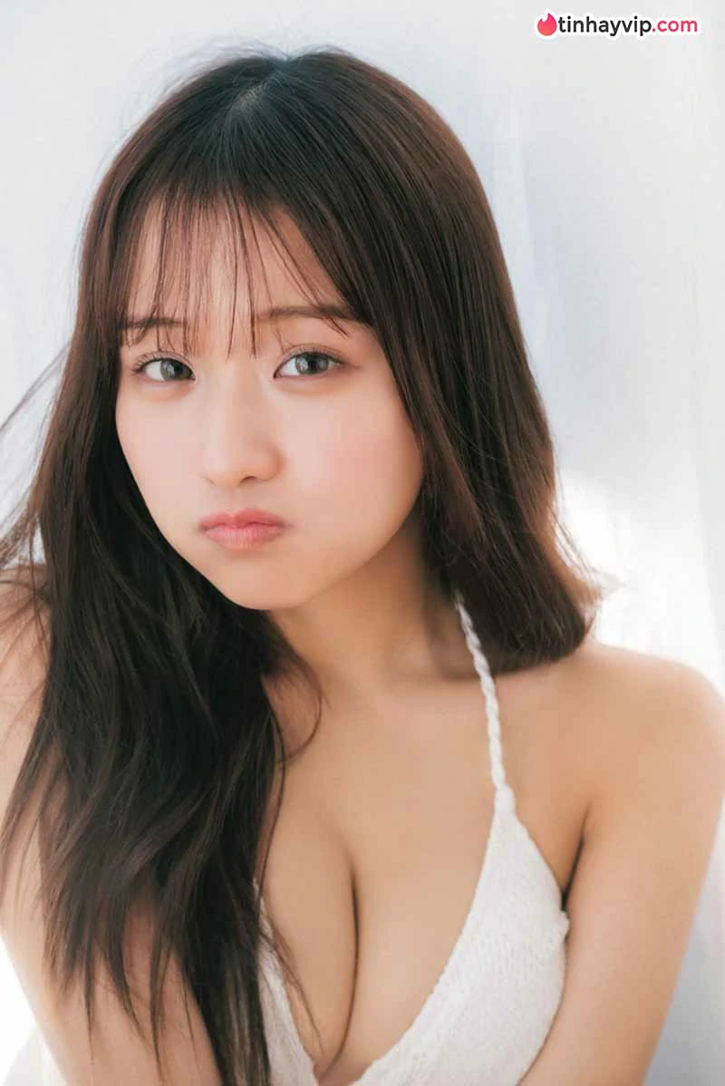 Moriwaki Ririka tái xuất FRIDAY với hình ảnh trẻ trung