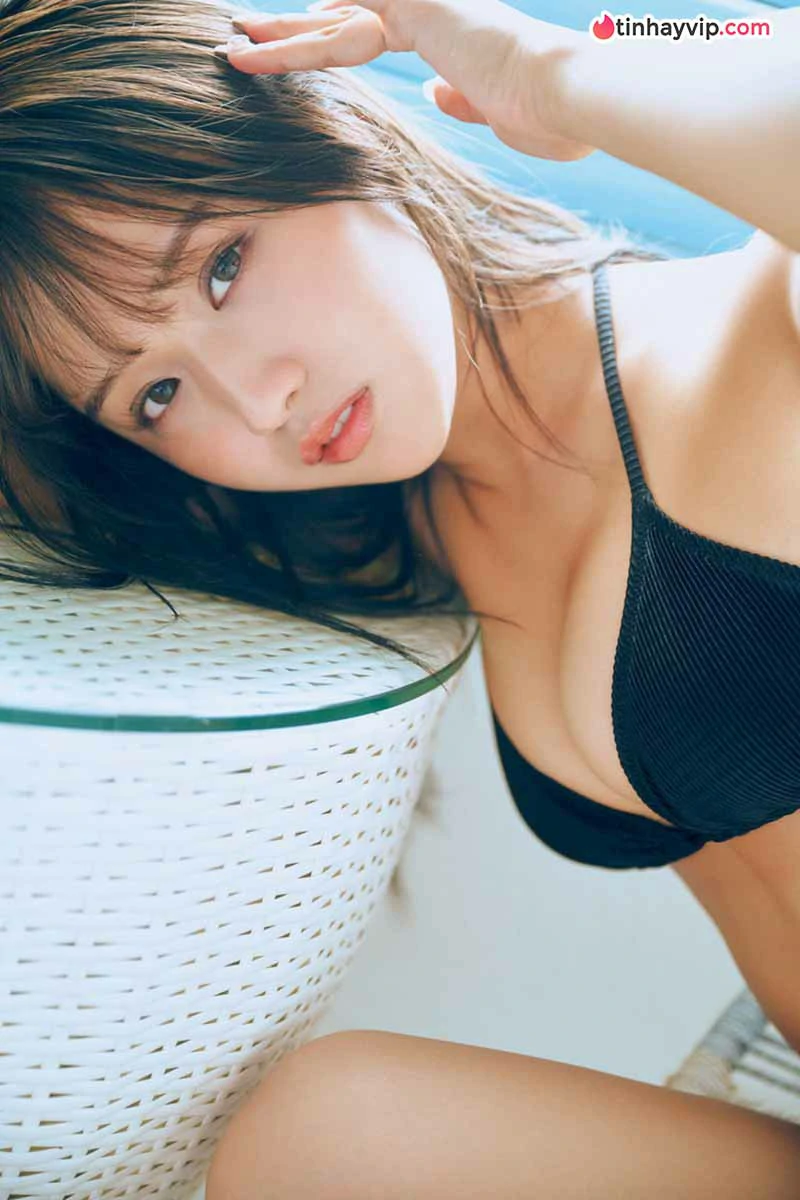 Moriwaki Ririka tái xuất FRIDAY với hình ảnh trẻ trung