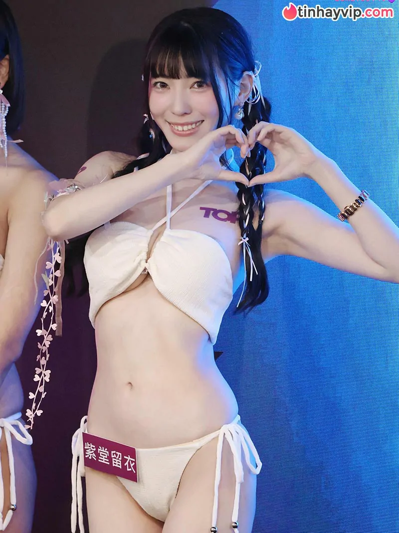 Từ cô giáo đứng lớp đến nữ idol bốc lửa, Rui Shido đốn gục cánh mày râu bằng vòng 1 I-cup nghẹt thở