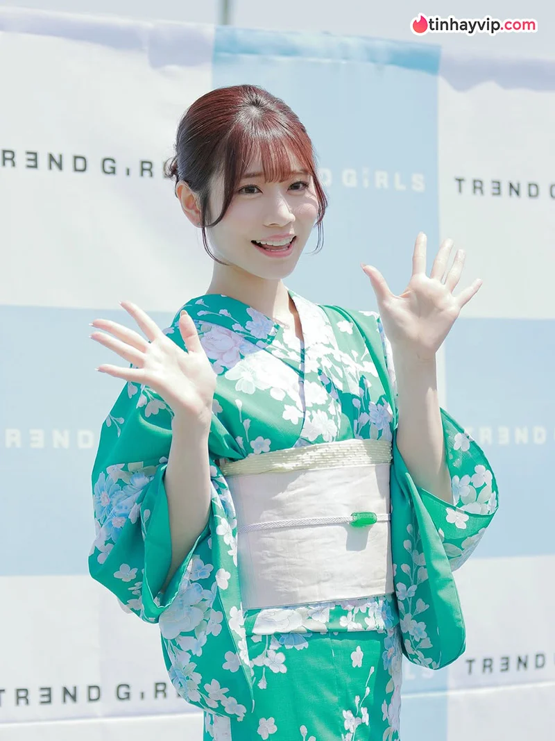 JAV idol Saika Kawakita gây phẫn nộ vì dùng AI làm phim 18+