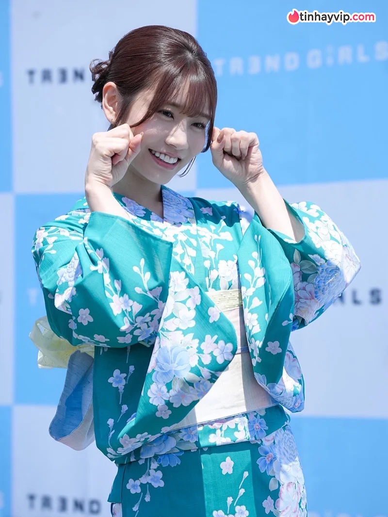 JAV idol Saika Kawakita gây phẫn nộ vì dùng AI làm phim 18+