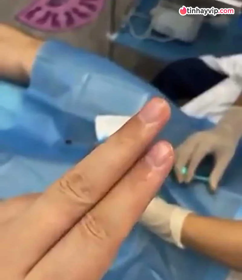 Vương Hạc Đệ vướng tin đồn thất thiệt