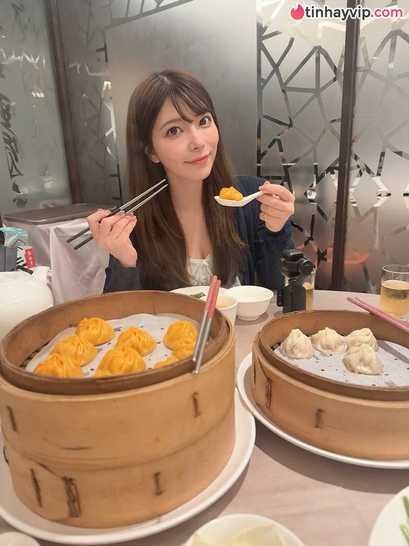 Cựu idol AV Ai Uehara gây bão tại chợ đêm Đài Bắc với nhan sắc khác lạ