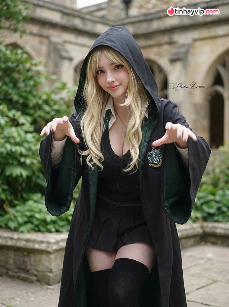Astasiia Dream đu trend Draco Malfoy bản nữ cực thần thái