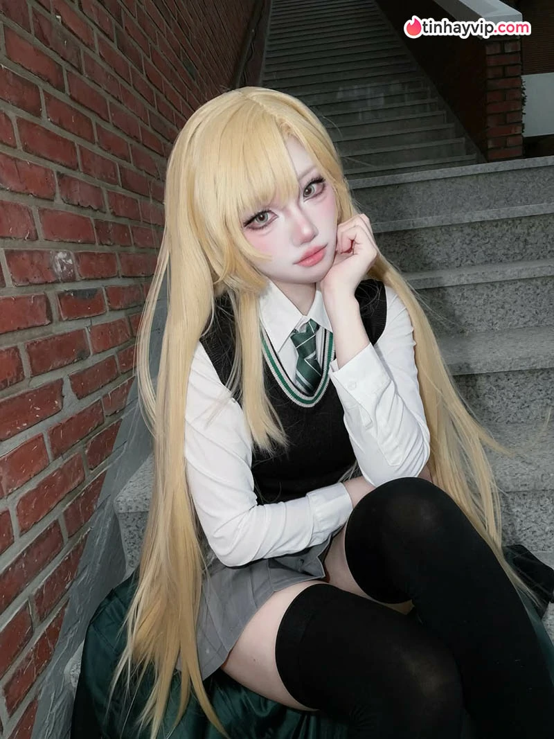 Astasiia Dream đu trend Draco Malfoy bản nữ cực thần thái