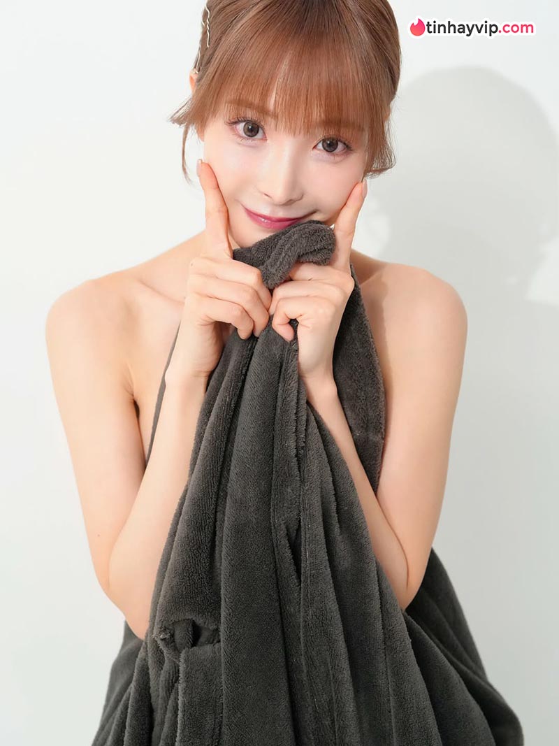 Fan meeting Kana Momonogi tại TP.HCM chính thức hủy