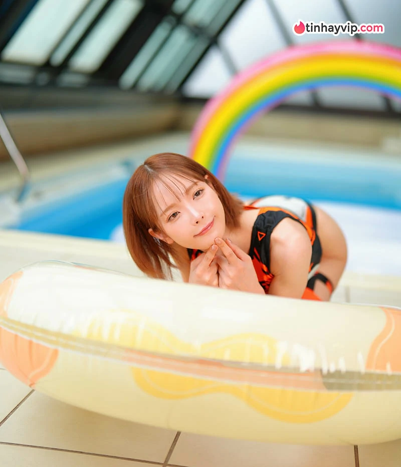 Kana Momonogi kỷ niệm 11 năm và hẹn gặp fan tại Okinawa