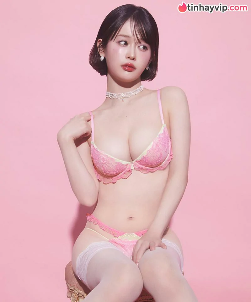 Cựu Idol AV Minamo gây sốc khi gọi mẹ đẻ là "lời nguyền", hé lộ quá khứ độc hại