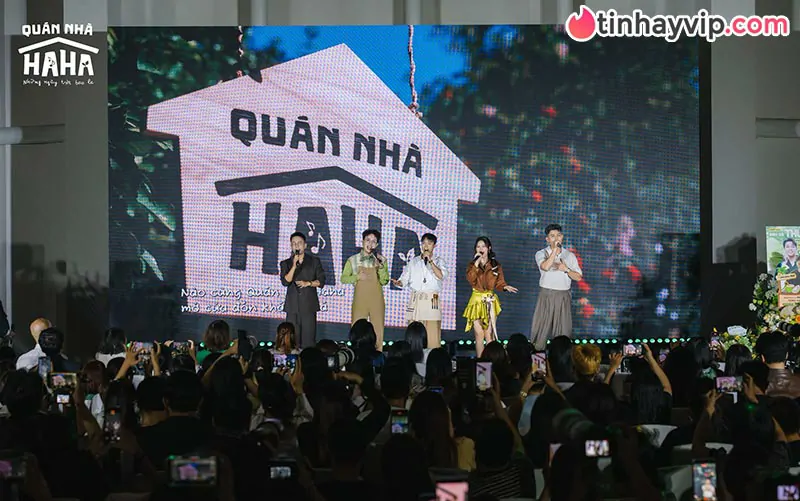 Ngọc Thanh Tâm diện outfit bó sát khoe đường cong cực phẩm khiến cõi mạng say đắm