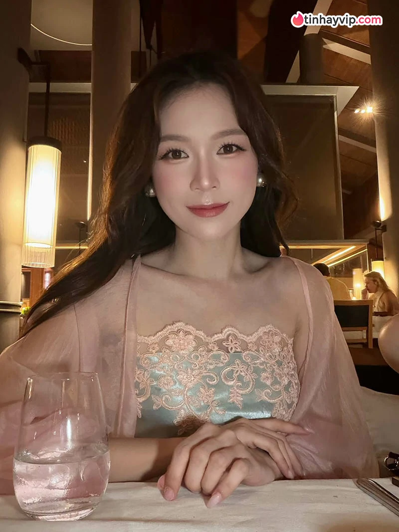 Nguyễn Hà My khoe bộ ảnh mới với nhan sắc ngọt ngào