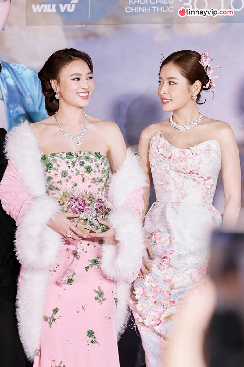 Ninh Dương Lan Ngọc khoe nhan sắc rạng rỡ trên thảm đỏ