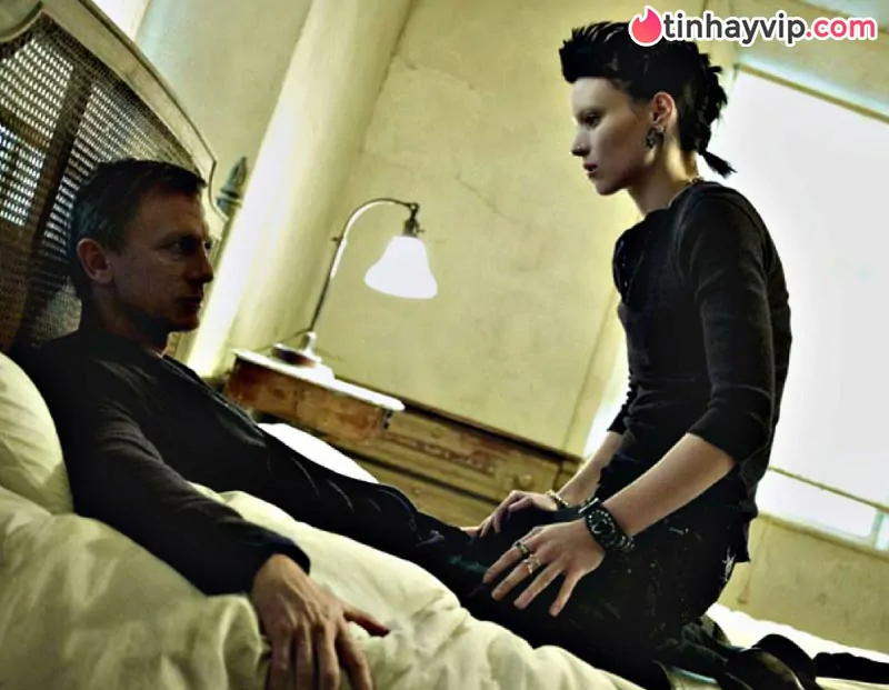 Top phim hành động 18+ khiến khán giả vừa nghẹt thở vừa đỏ mặt