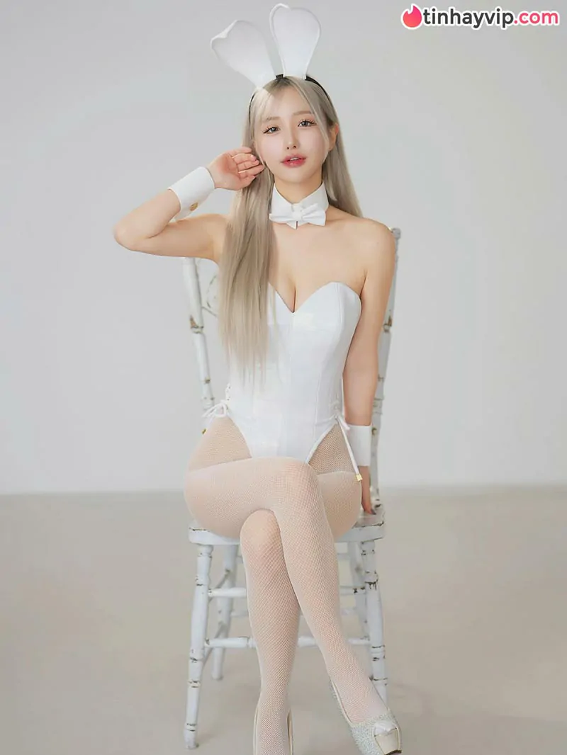 Sarina Momonaga bất ngờ thông báo chuyển hướng làm đạo diễn phim người lớn