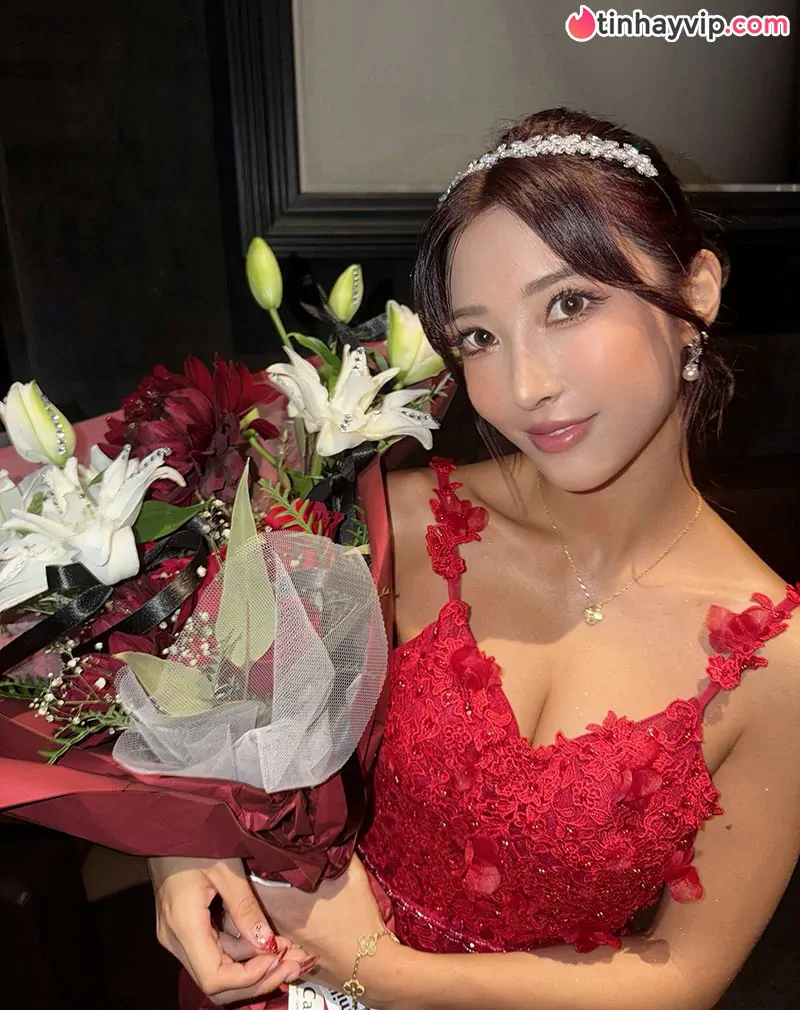 Sumire Mizukawa gây sốt với đêm tiệc cưới sang chảnh tại Tokyo sau giải nghệ