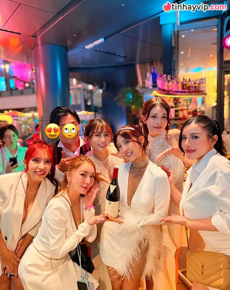 Sumire Mizukawa gây sốt với đêm tiệc cưới sang chảnh tại Tokyo sau giải nghệ