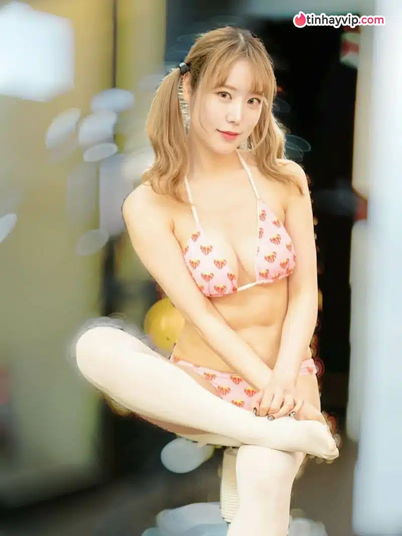 Takanashi Aya hé lộ mặt tối của văn hóa hâm mộ