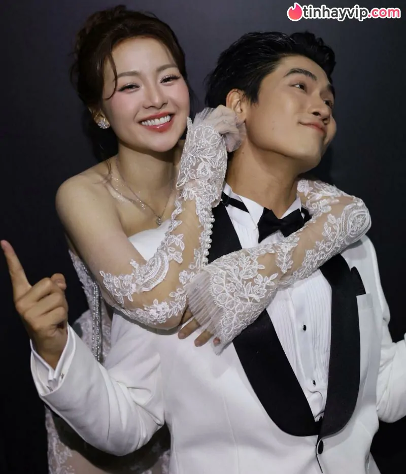 Vừa khoe sắc ngọt ngào tại Hội An, Tam Triều Dâng đã bị netizen réo tên vào drama tình ái