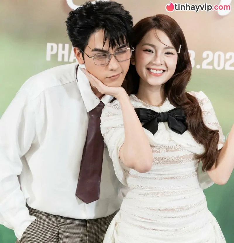 Vừa khoe sắc ngọt ngào tại Hội An, Tam Triều Dâng đã bị netizen réo tên vào drama tình ái